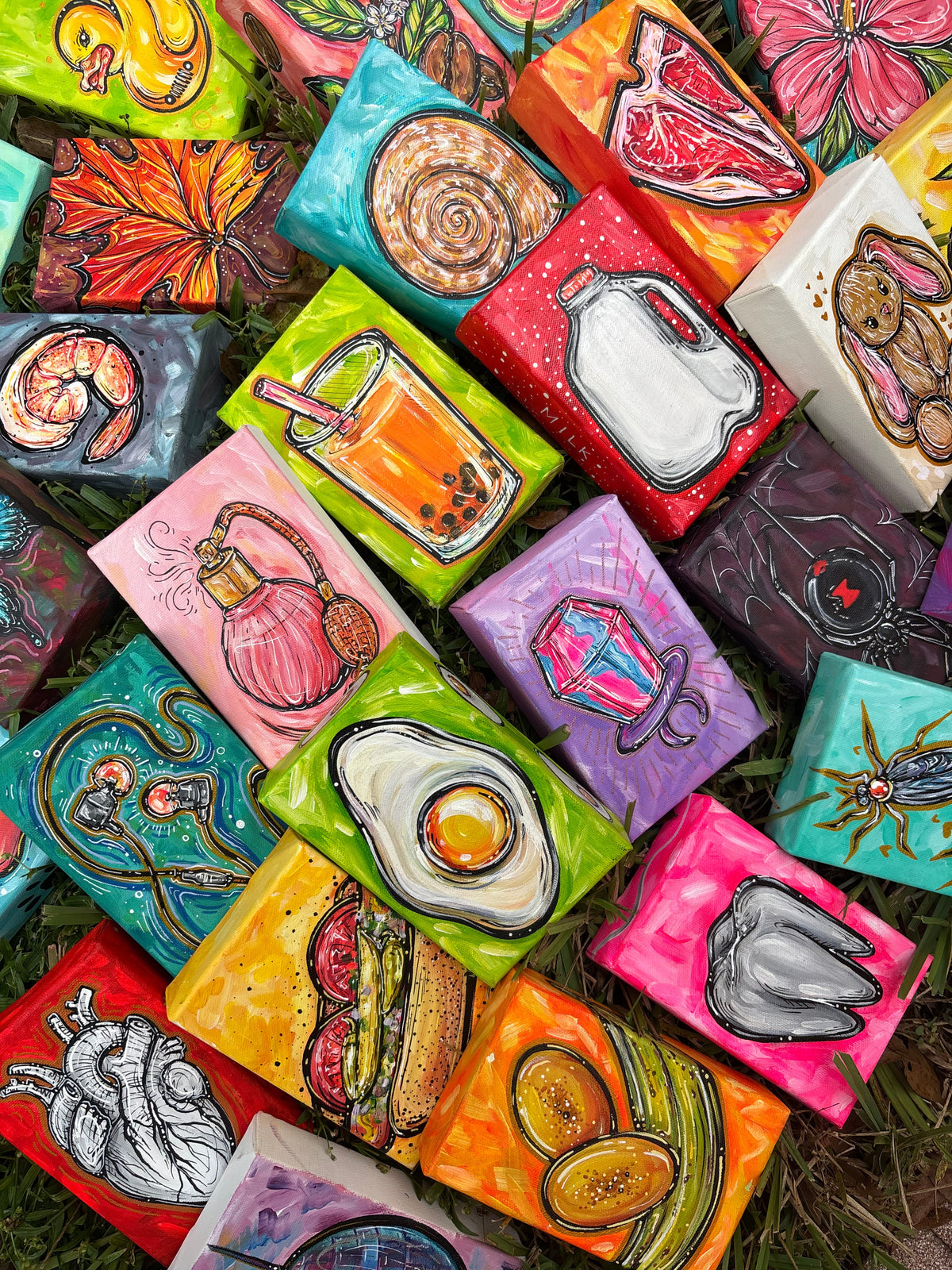 30 MINI CANVASES